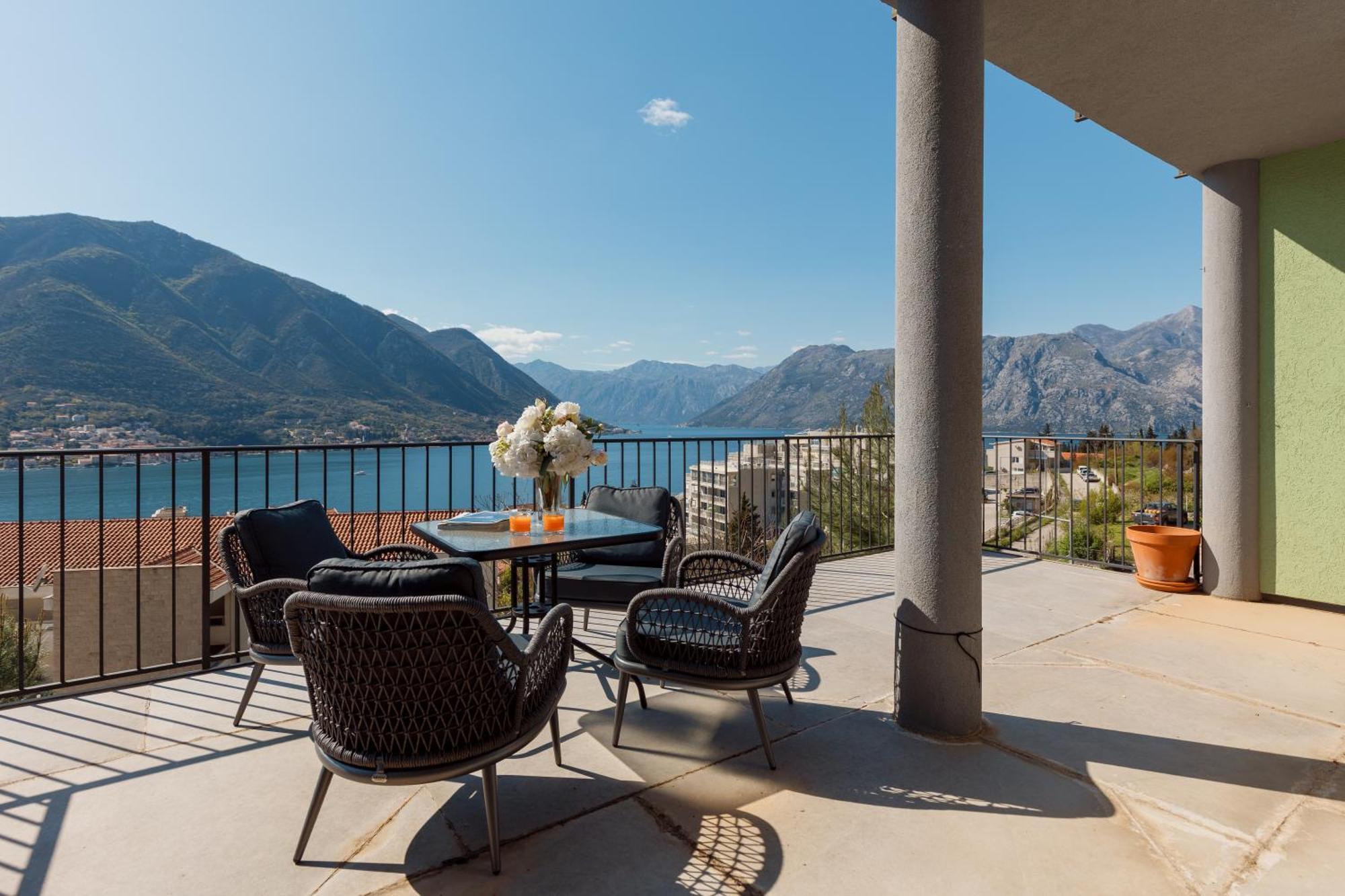 Angel's Sea View Apartment *
